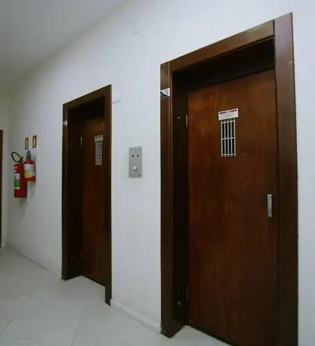 Estúdio Na Rua Do Centro Histórico, Bem Localizado Apartamento