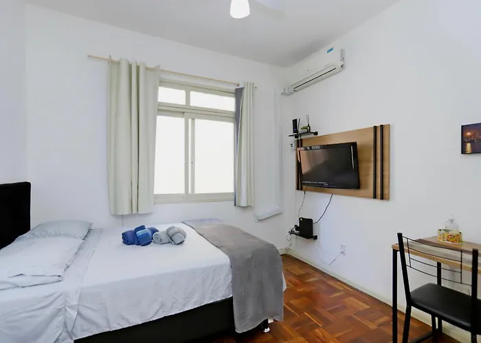 Estúdio Na Rua Do Centro Histórico, Bem Localizado Apartamento *