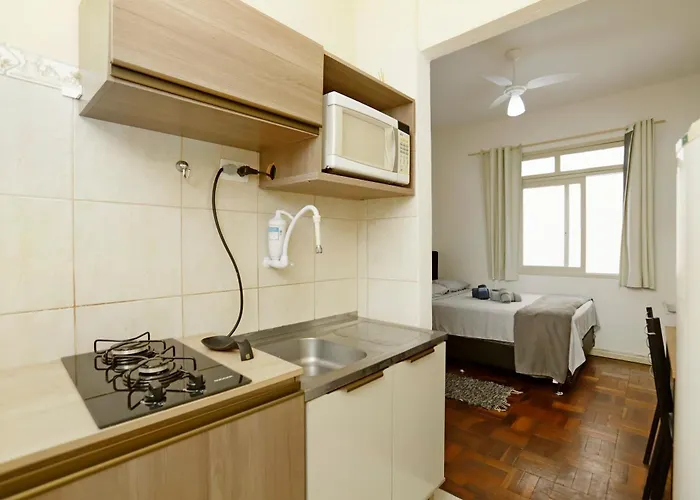 Apartamento Estúdio Na Rua Do Centro Histórico, Bem Localizado *