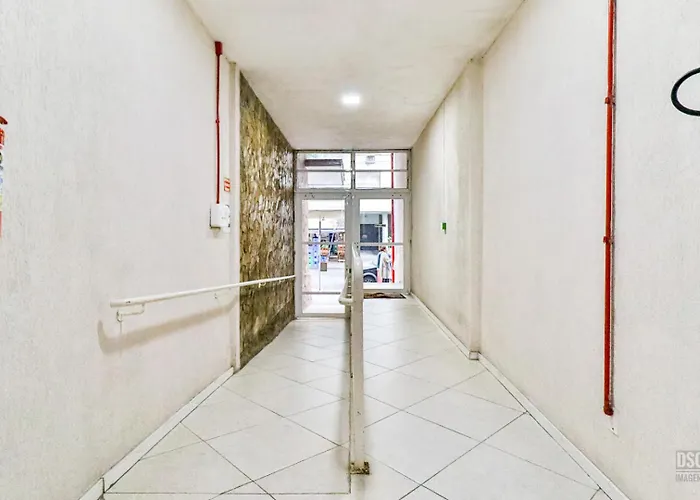 Estúdio Na Rua Do Centro Histórico, Bem Localizado * Porto Alegre