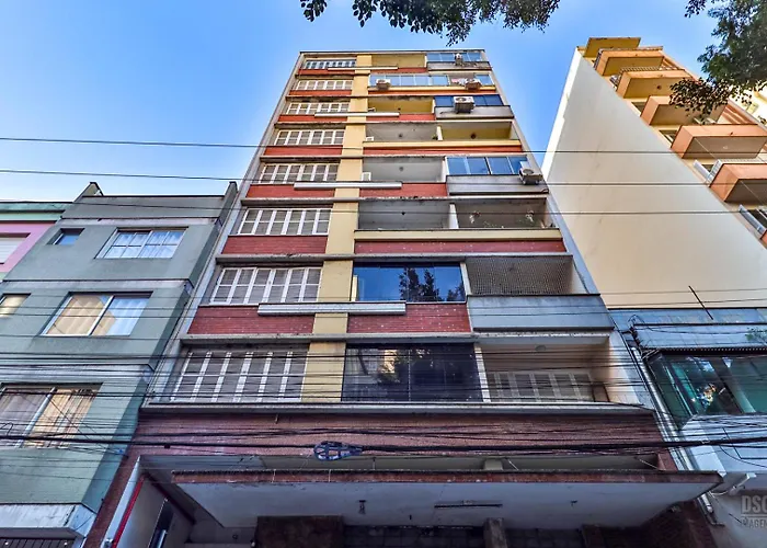 Estúdio Na Rua Do Centro Histórico, Bem Localizado *